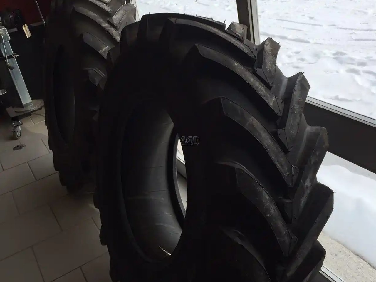 Pneu 13.6-20 Pneus