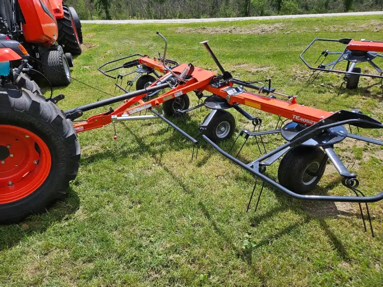 2025 Kubota TE4052T Tedder