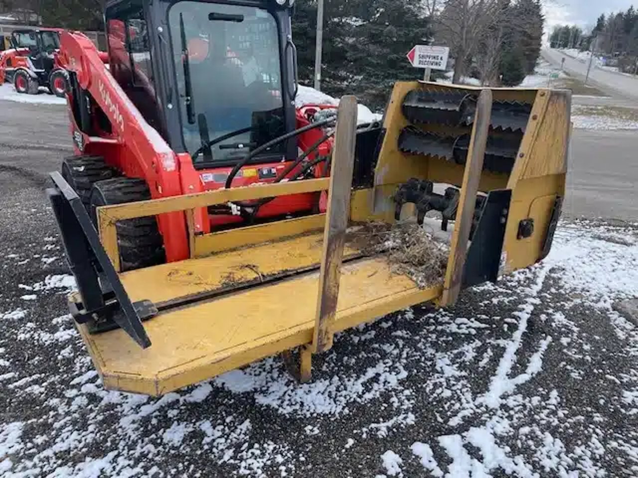 2008 Tubeline Manufacturing BALE BOSS 1 3700 Processeur de Balle