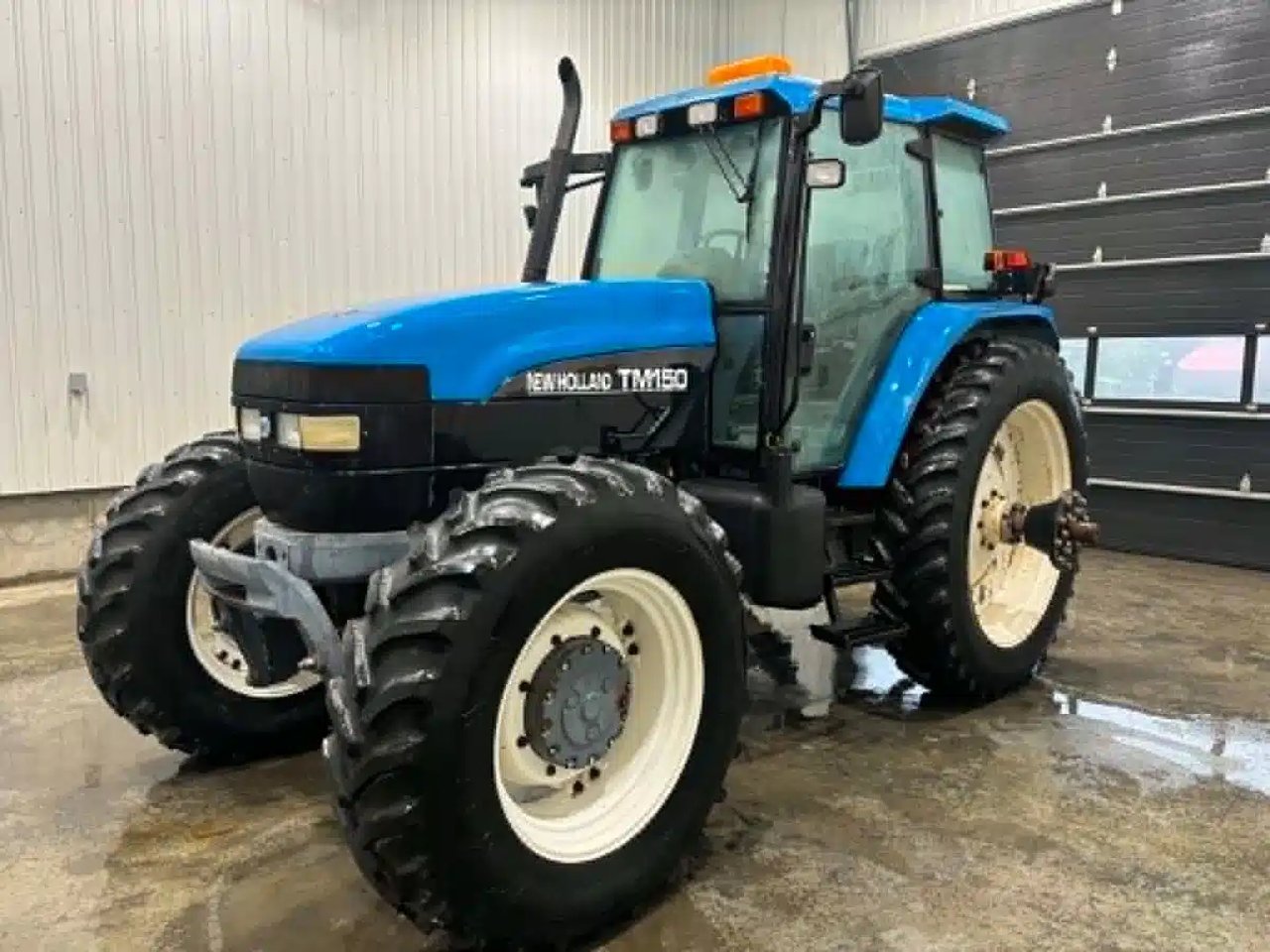 2000 New Holland TM150 Tracteur