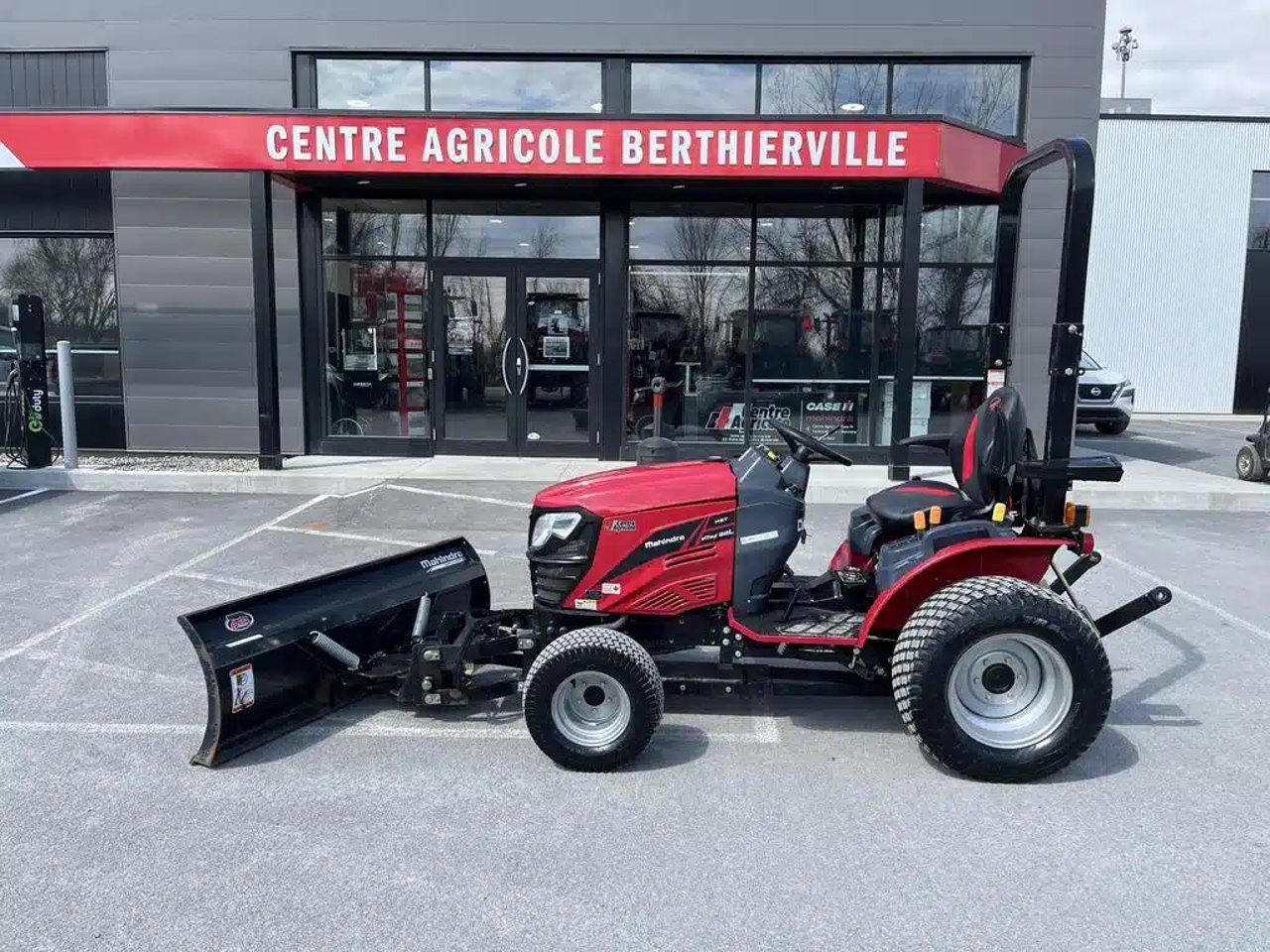 2020 Mahindra EMAX 22L HST Tracteur
