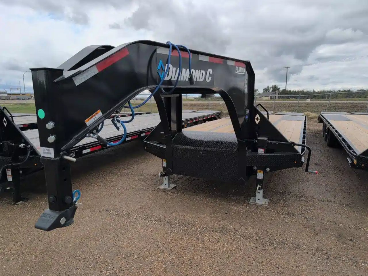 2027 Diamond C FMAX Trailer