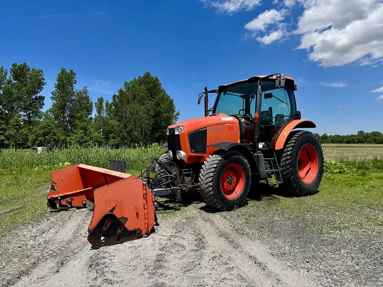 2013 Kubota M110GX Tracteur
