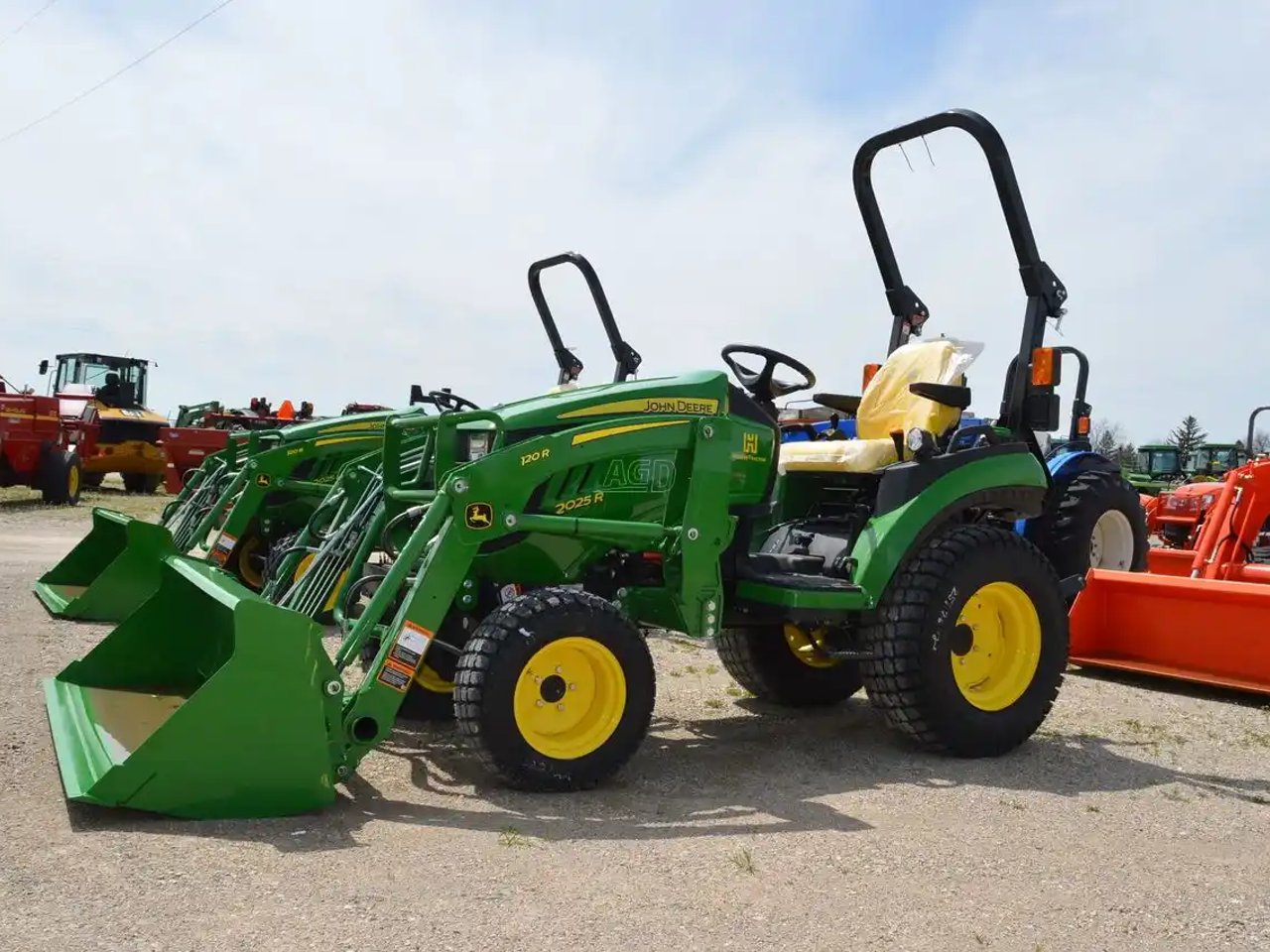 2021 John Deere 2025R Tracteur