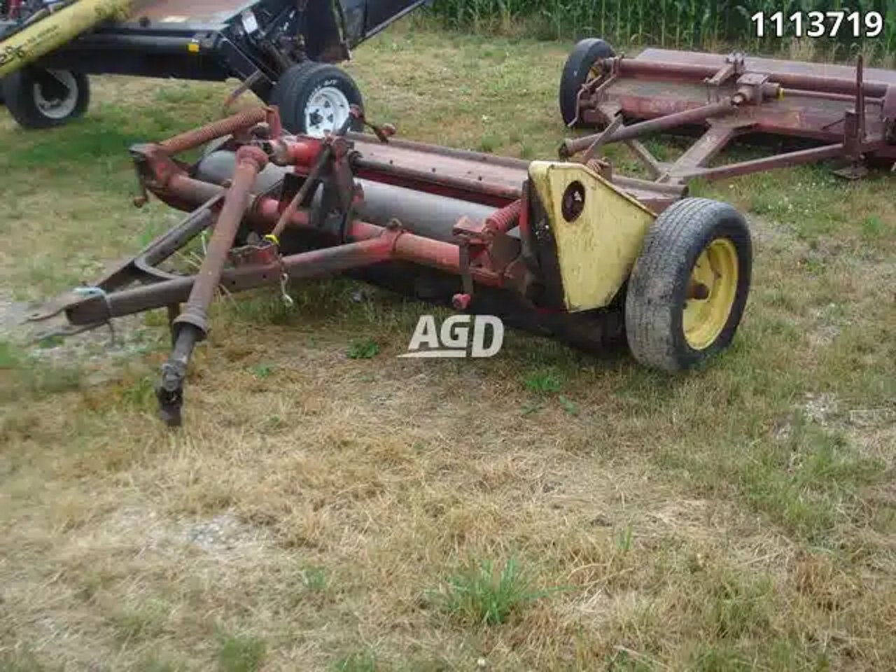 New Holland 404 Conditionneur à foin
