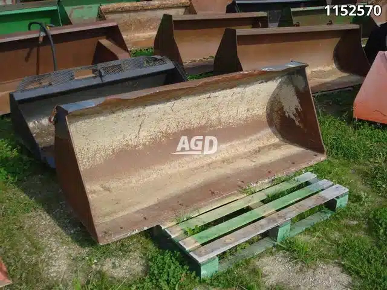 72" Godet (bucket)