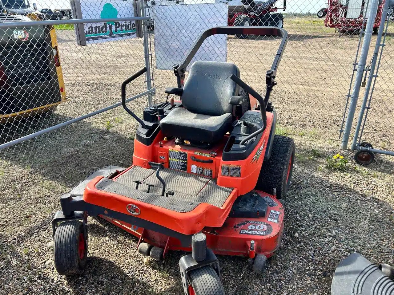 2009 Kubota ZG327 Tondeuse à rayon de braquage zéro