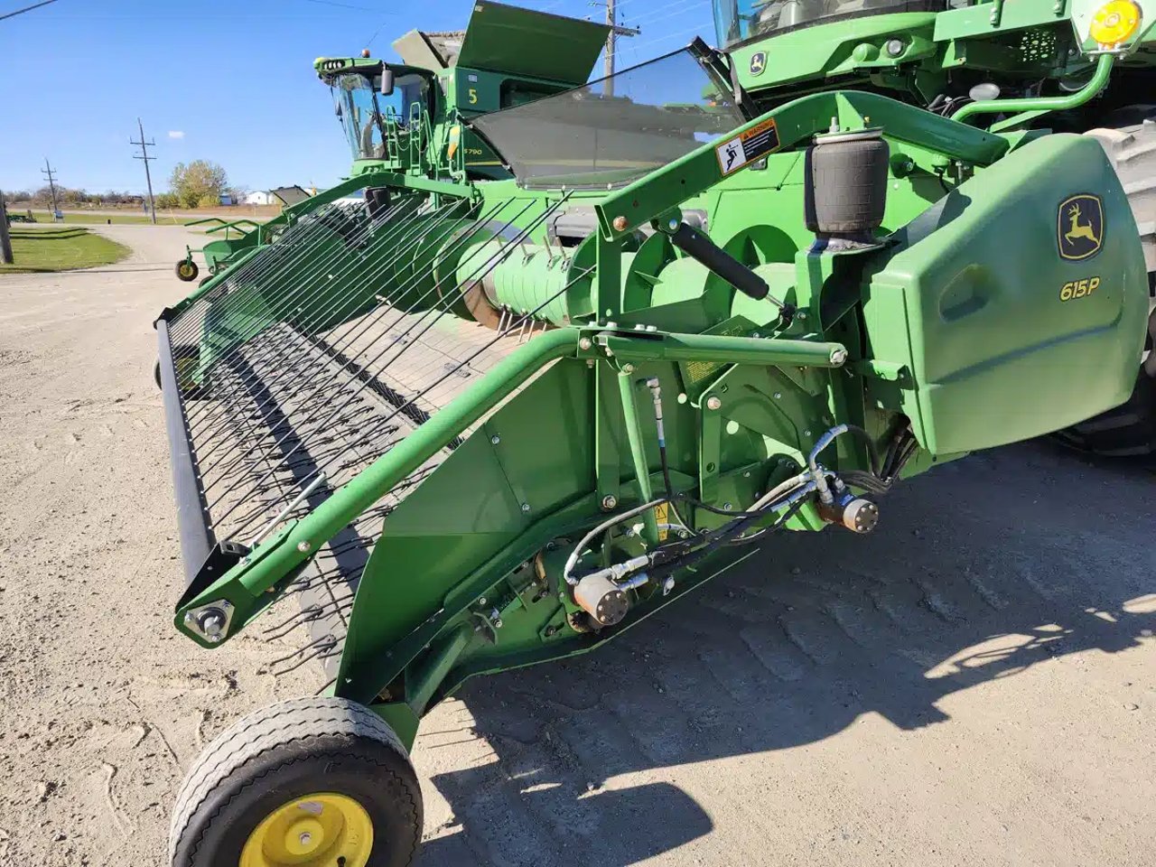 2015 John Deere 615P Nez - Ramasseur