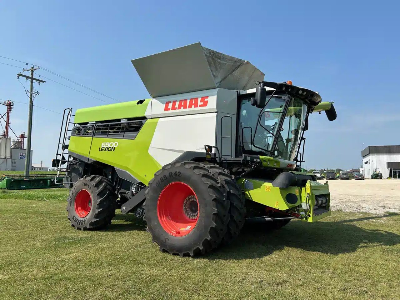 2021 CLAAS LEXION 6900 Batteuse