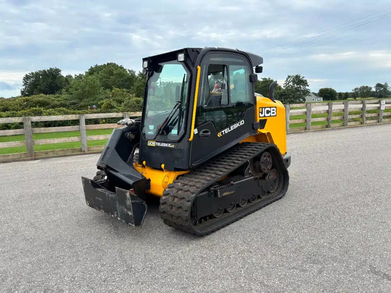 2017 JCB 3TS-8T Chargeur sur chenilles