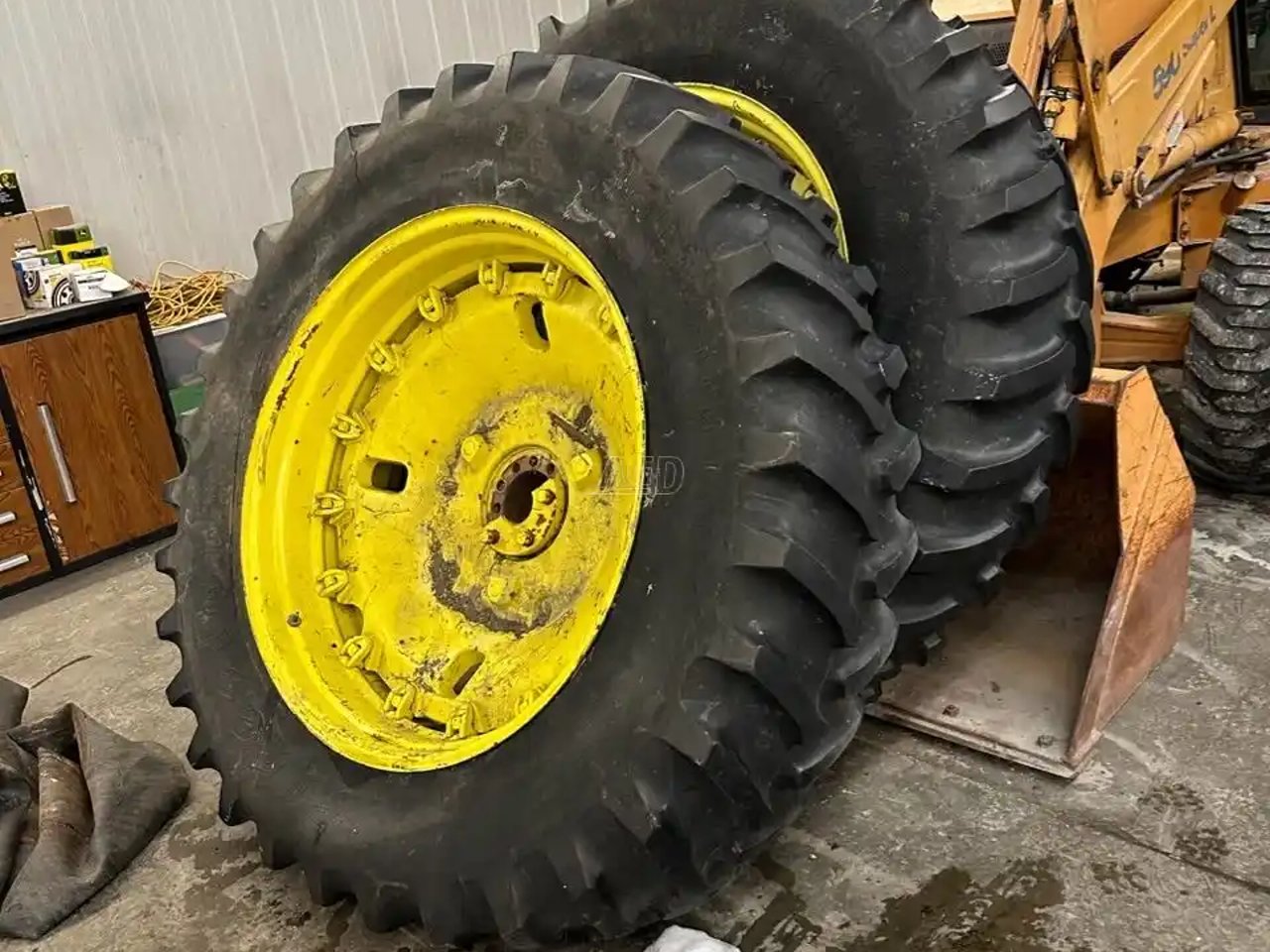 John Deere 18.4R42 Roues double