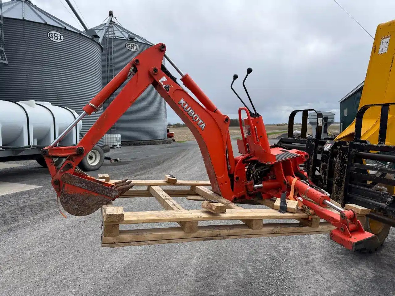 2013 Kubota BT601 Accessoires pour rétrocaveuse