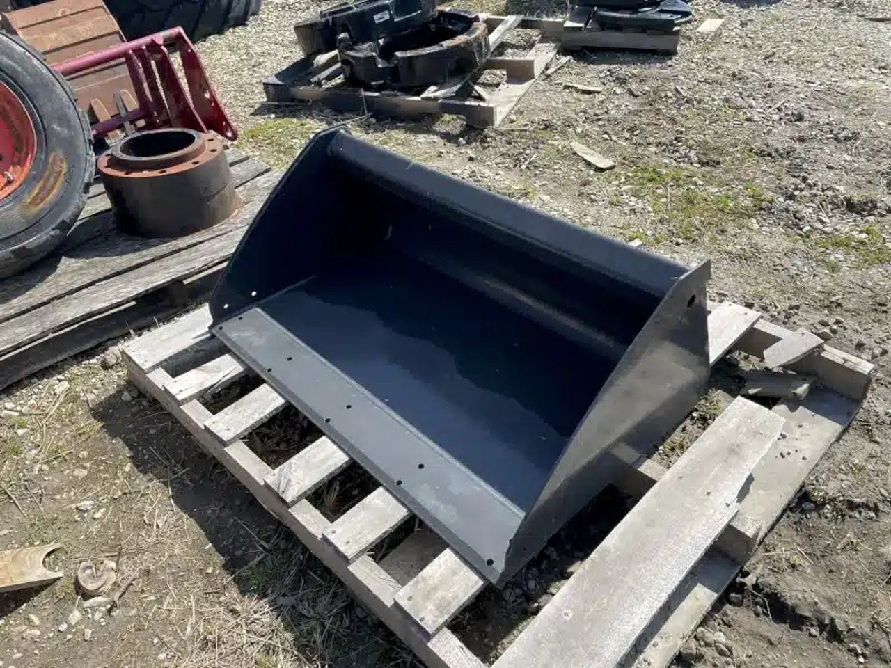 2025 Case 42" BUCKET Godet (bucket)