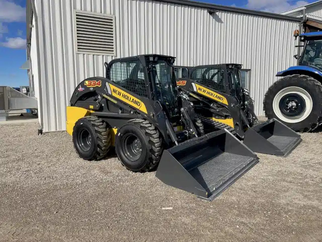 2026 New Holland L334 chargeuse à direction à glissement