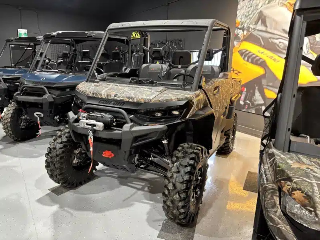 2026 Can-Am 8YTD Véhicule utilitaire