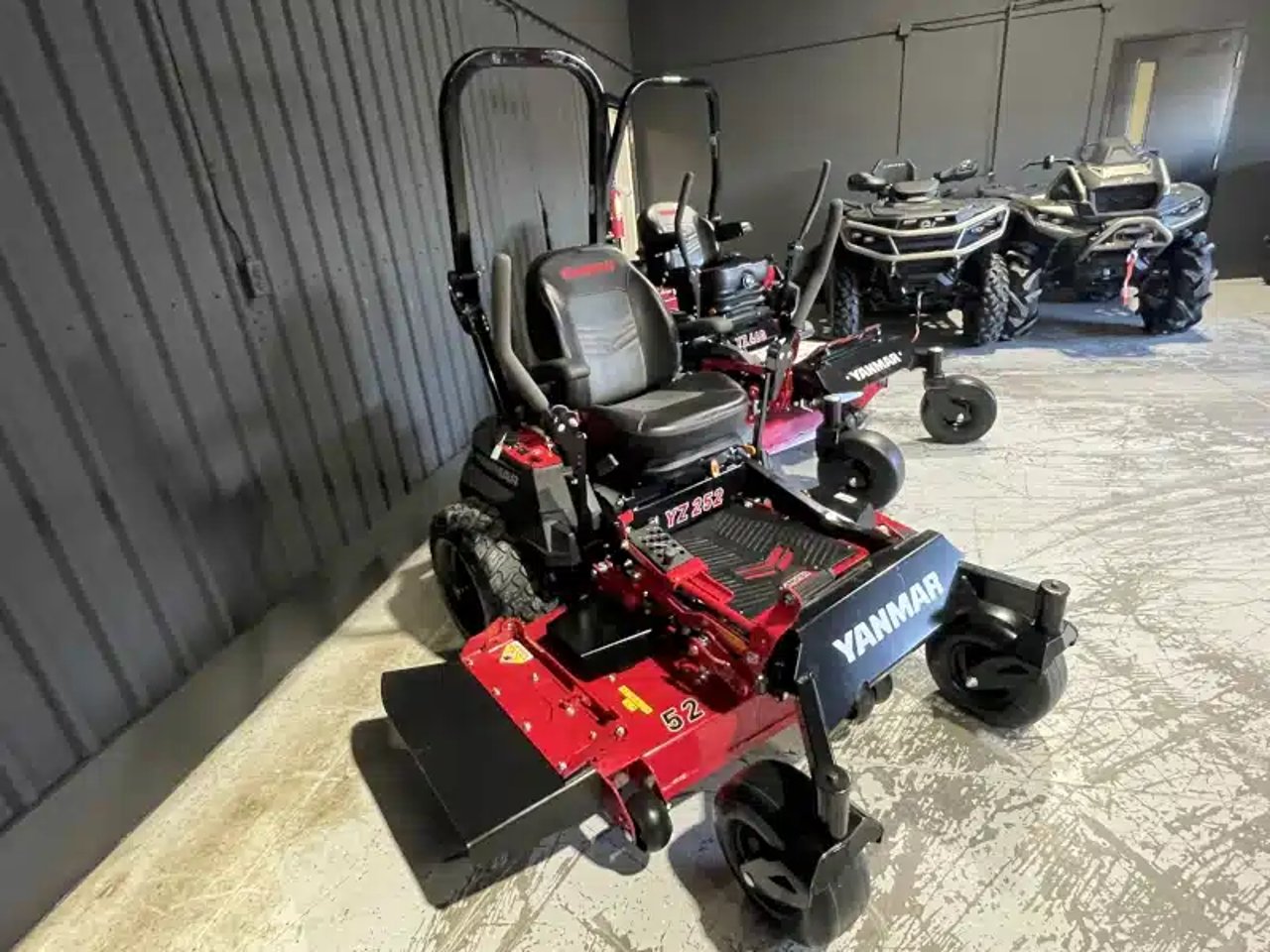 2026 Yanmar YZ252 Tondeuse à rayon de braquage zéro