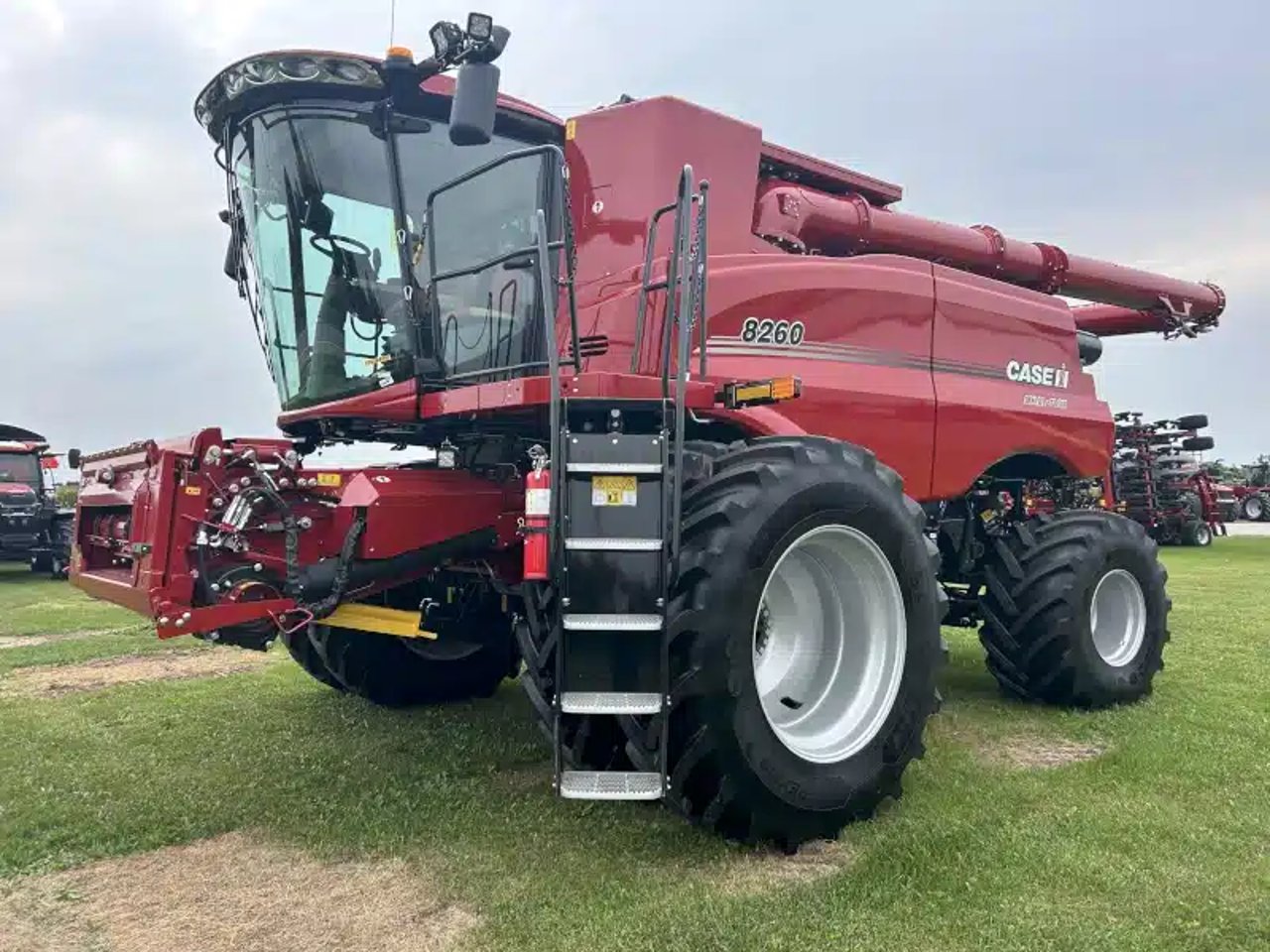 2026 Case IH 8260 Batteuse