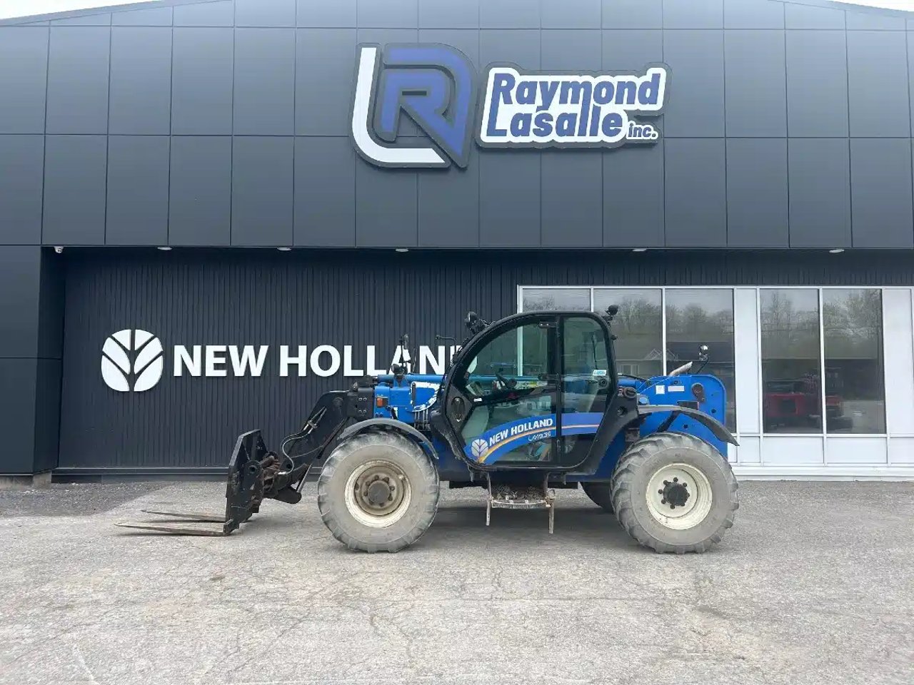 2014 New Holland LM9.35 Chargeur télescopique
