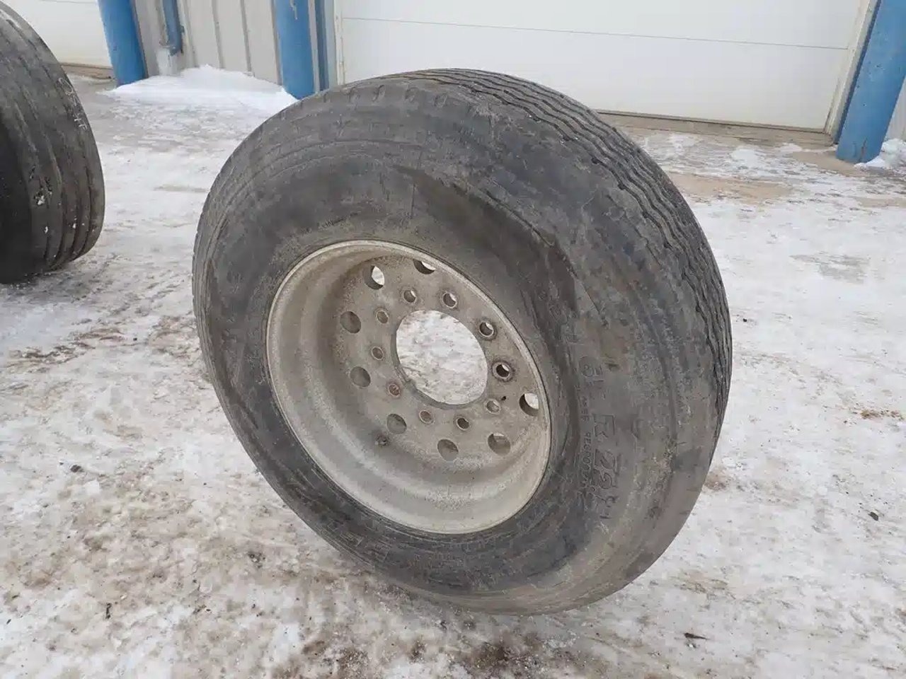 Michelin 385/65R22.5 Super Single Pneus et roues