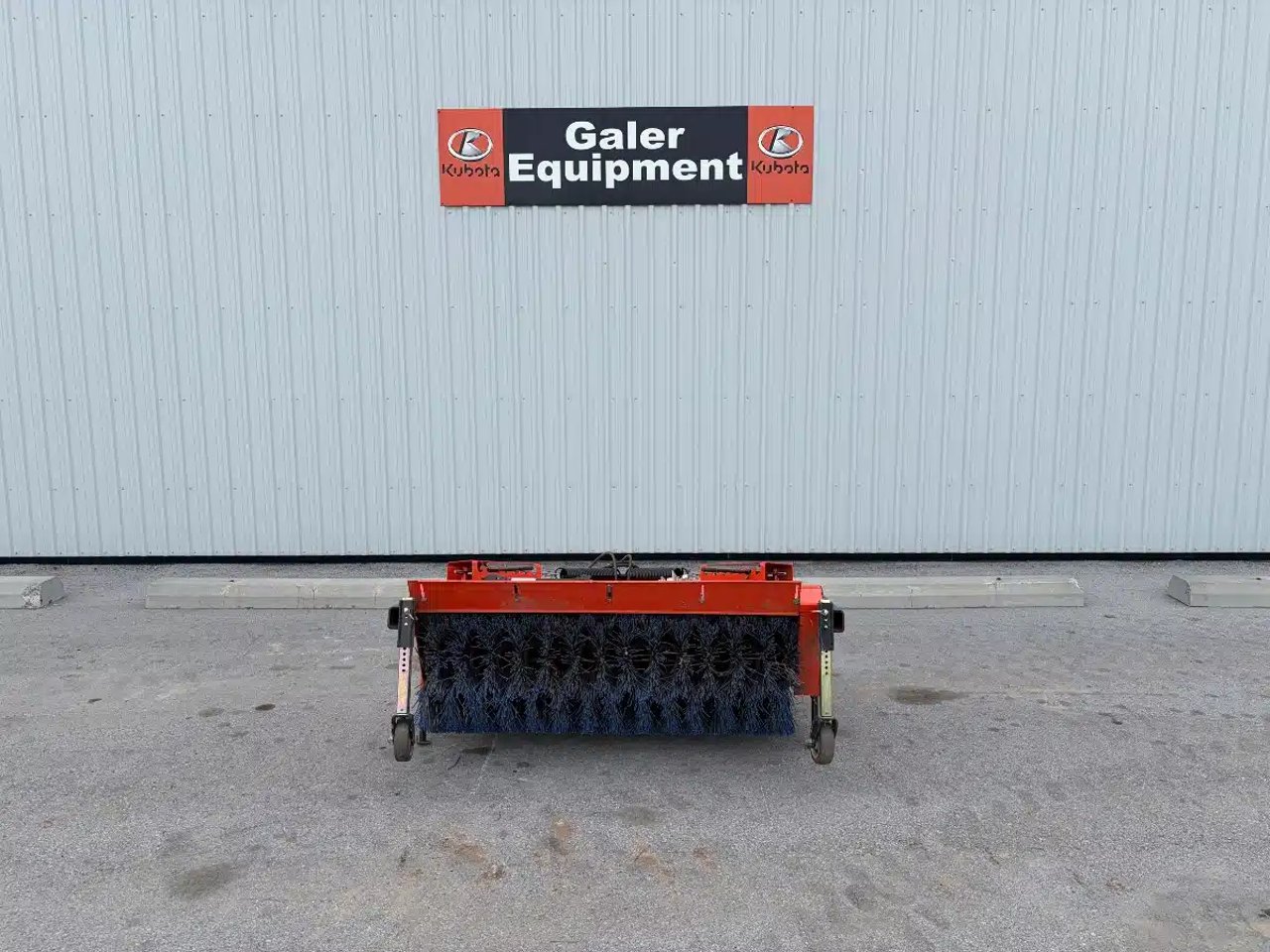 2014 L2163 Balayeur