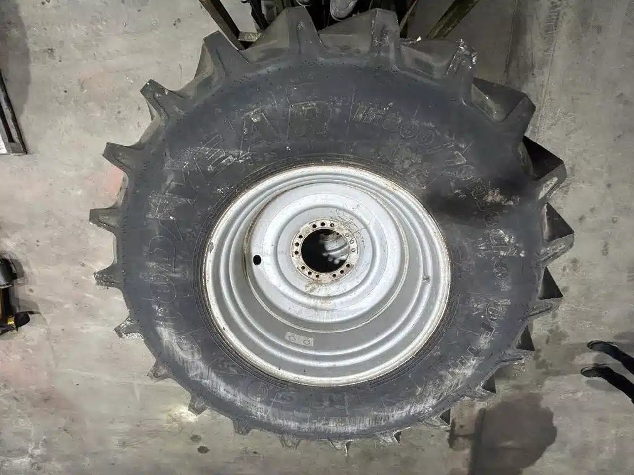 2010 Goodyear Optitrac IF800/70R38 Pneus