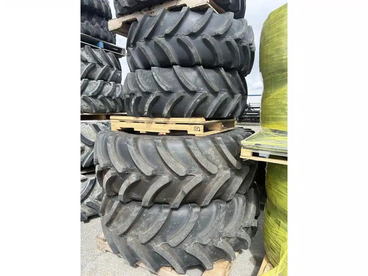2025 Firestone Maxi-Traction Pneus