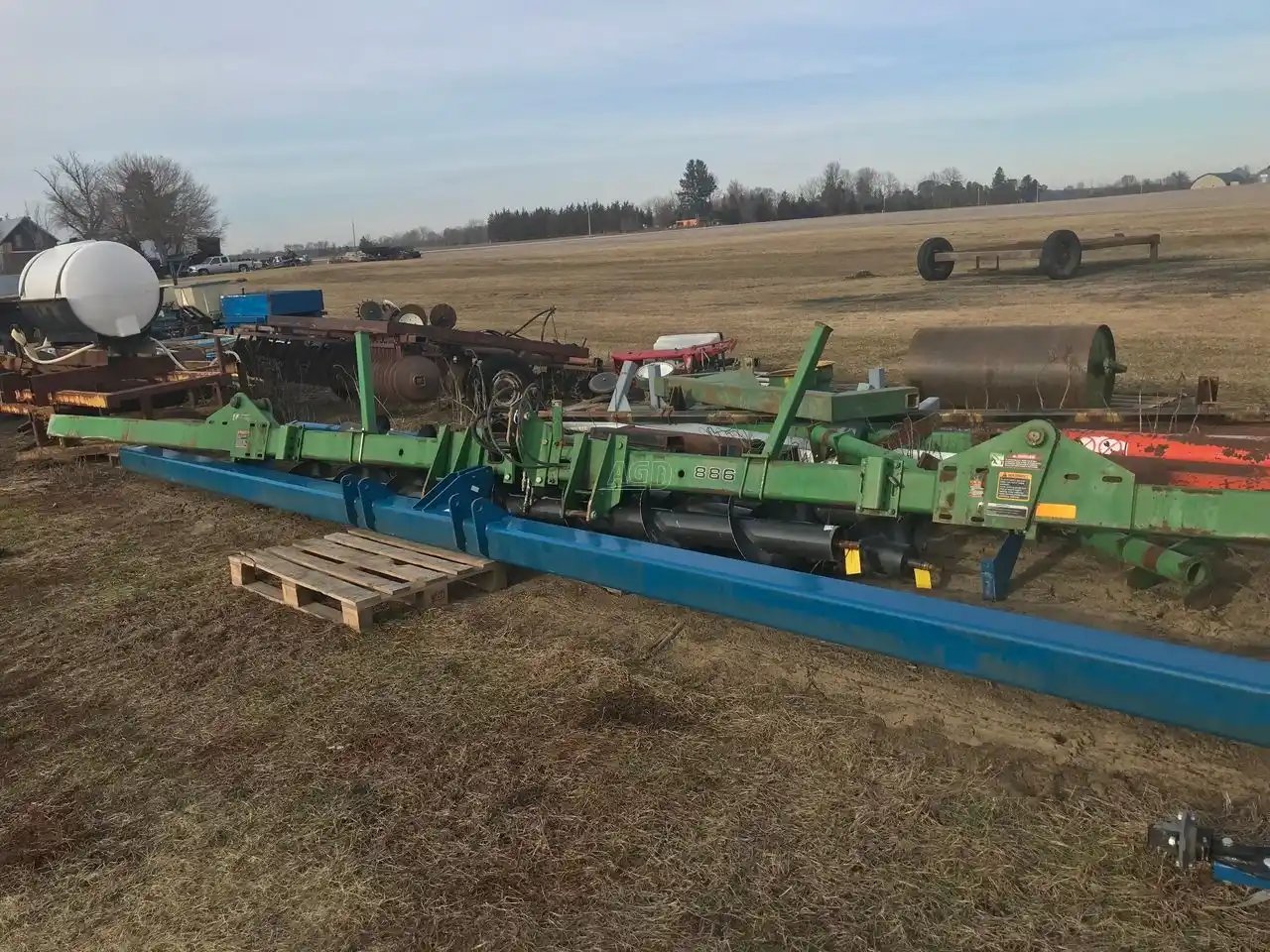 John Deere divers