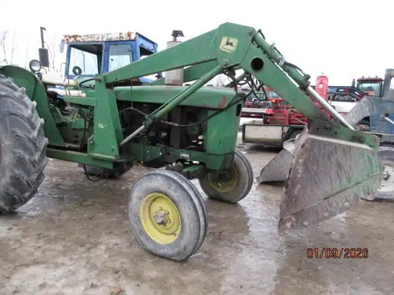 John Deere 145 chargeur frontal