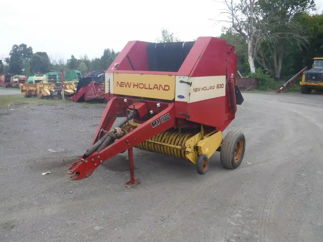 New Holland 630 Presse à Balle Ronde