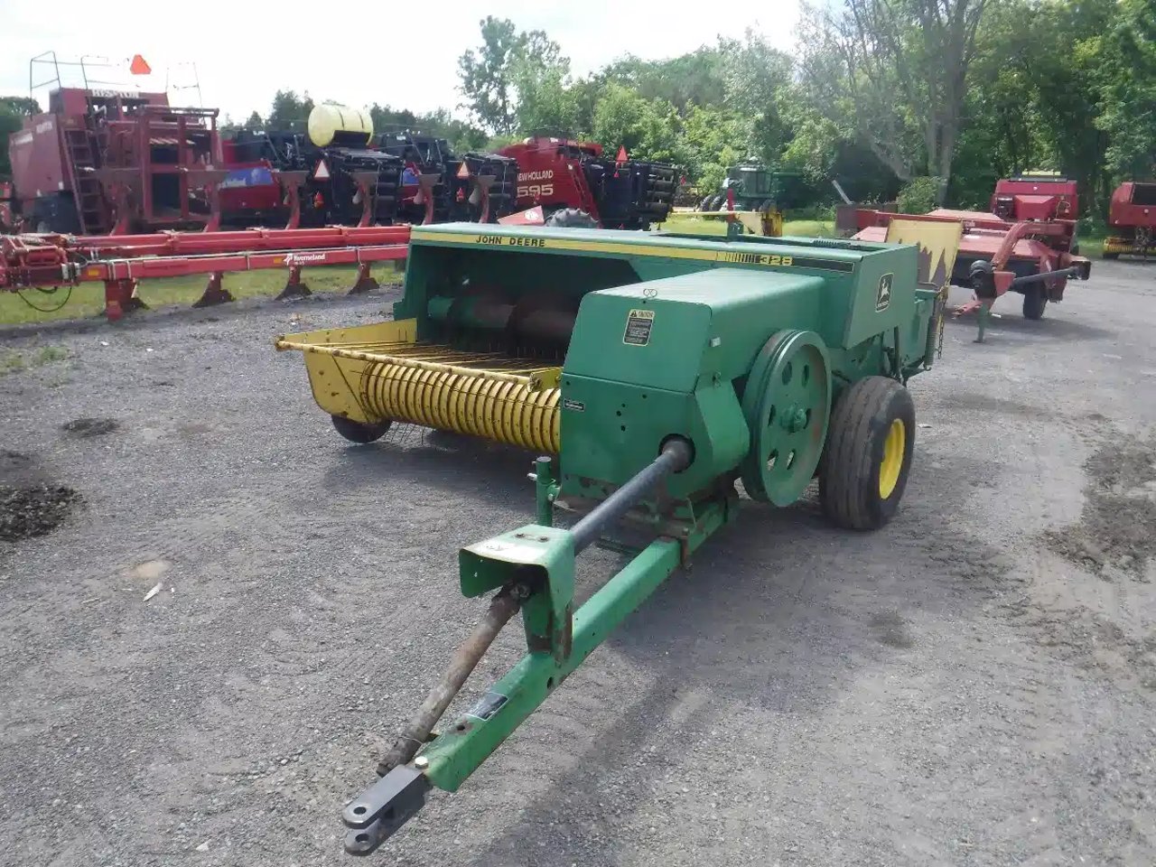 John Deere 328 presse à balle carrée - petite