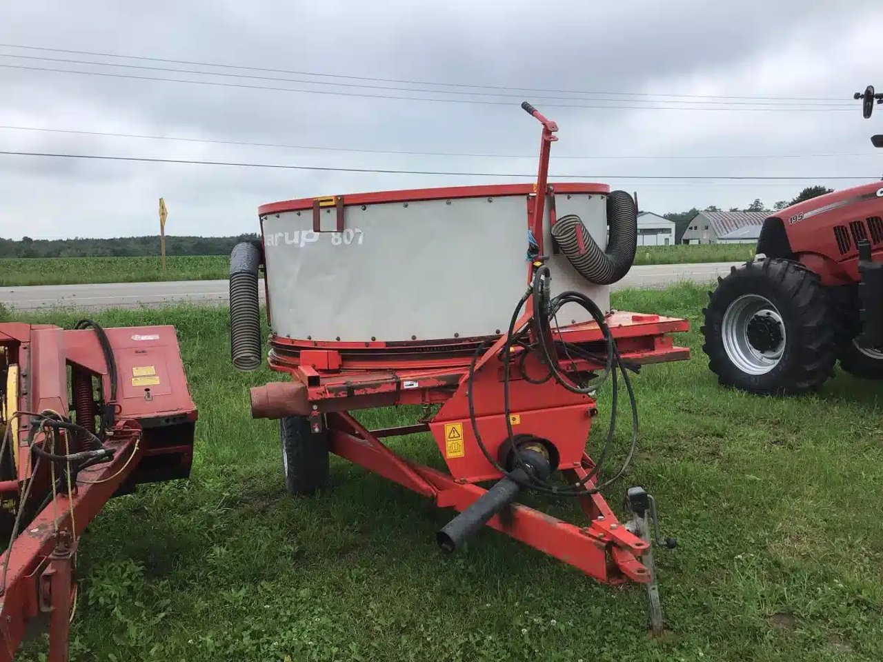 Kverneland Taarup 807