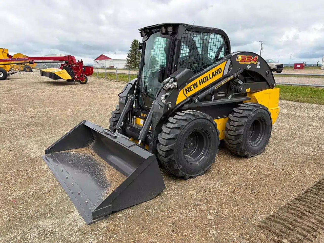 2025 New Holland Construction L334 chargeuse à direction à glissement