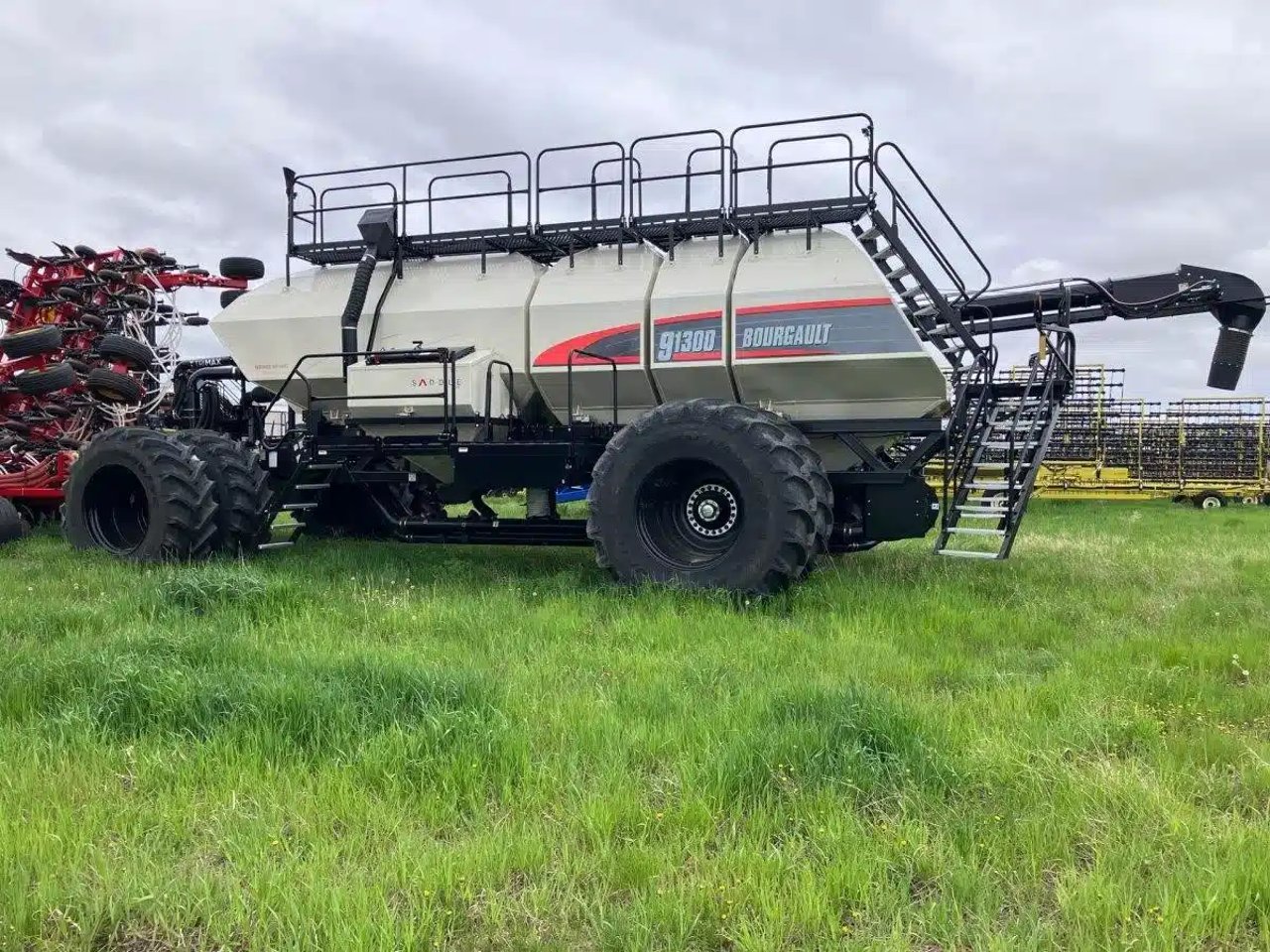2023 Bourgault 91300 Remorque pneumatique