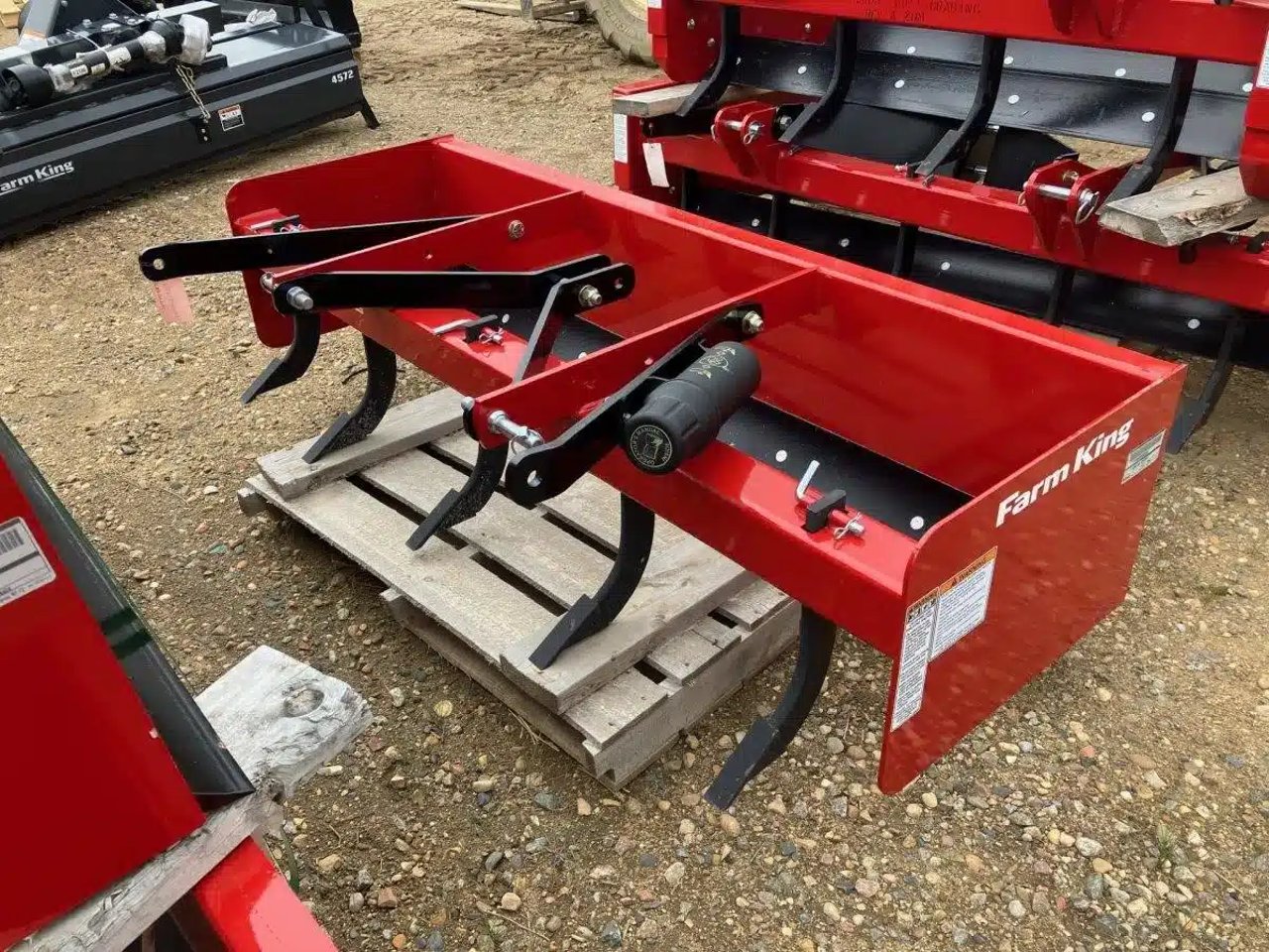 2023 Buhler Farm King Y725BS Lame