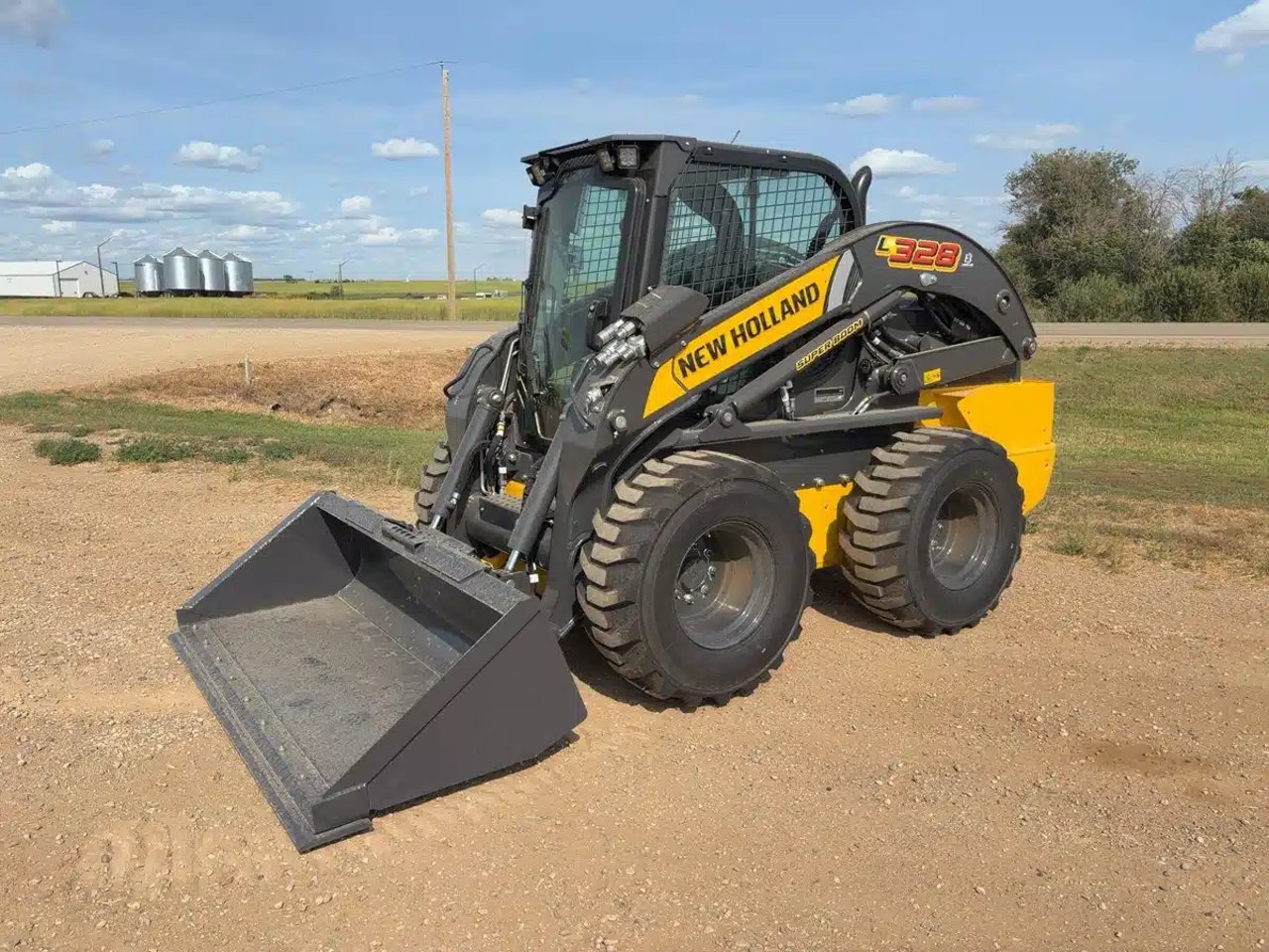 2026 New Holland Construction L328 chargeuse à direction à glissement