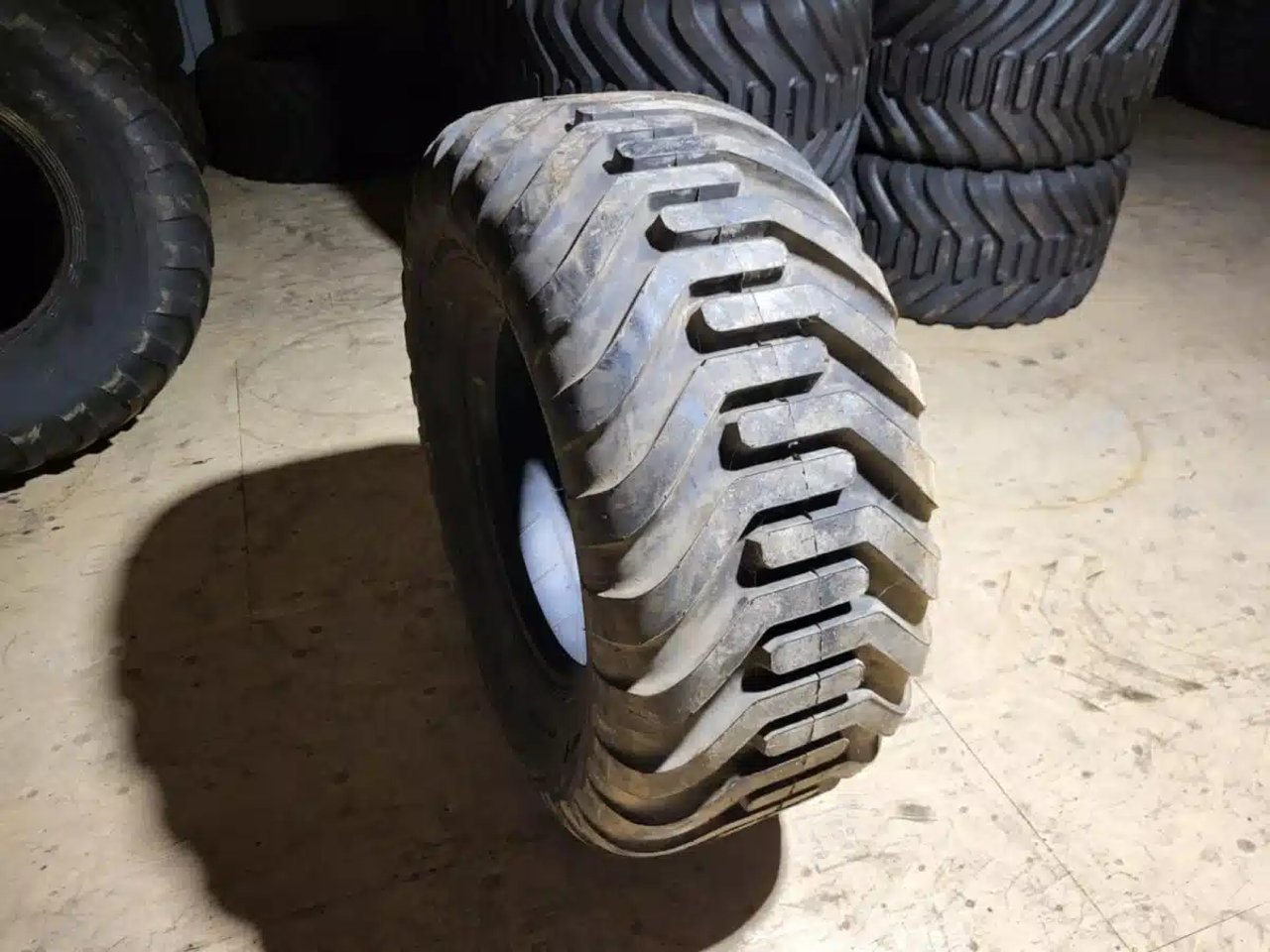 Tianli 500/60R22.5 Pneus