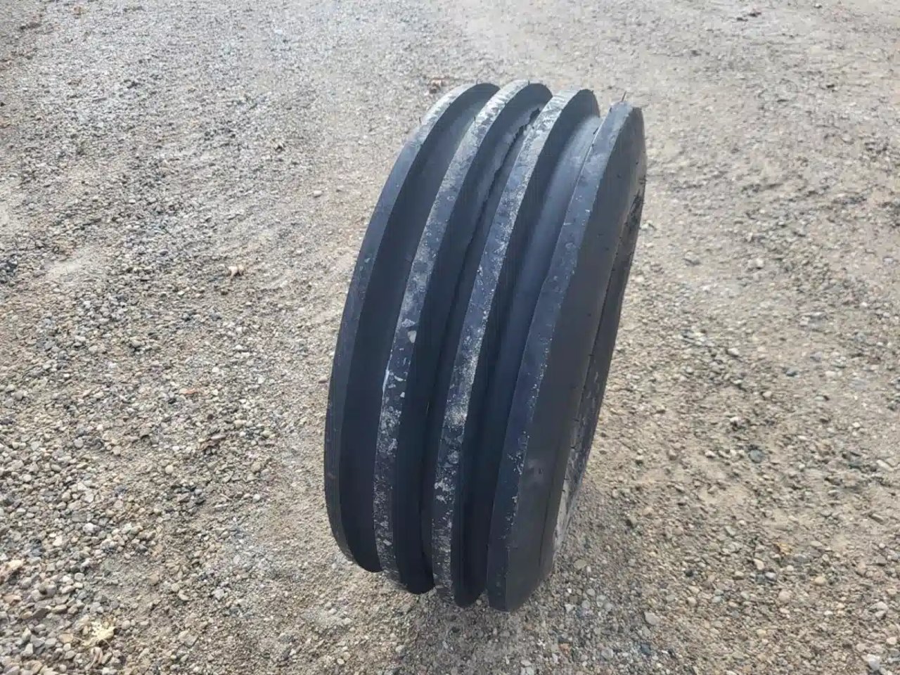 Marcher 14L-16.1 Pneus
