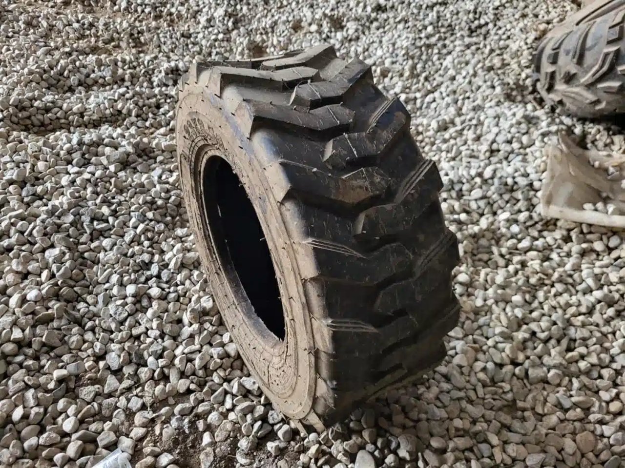 Marcher 23x8.50-12 Pneus