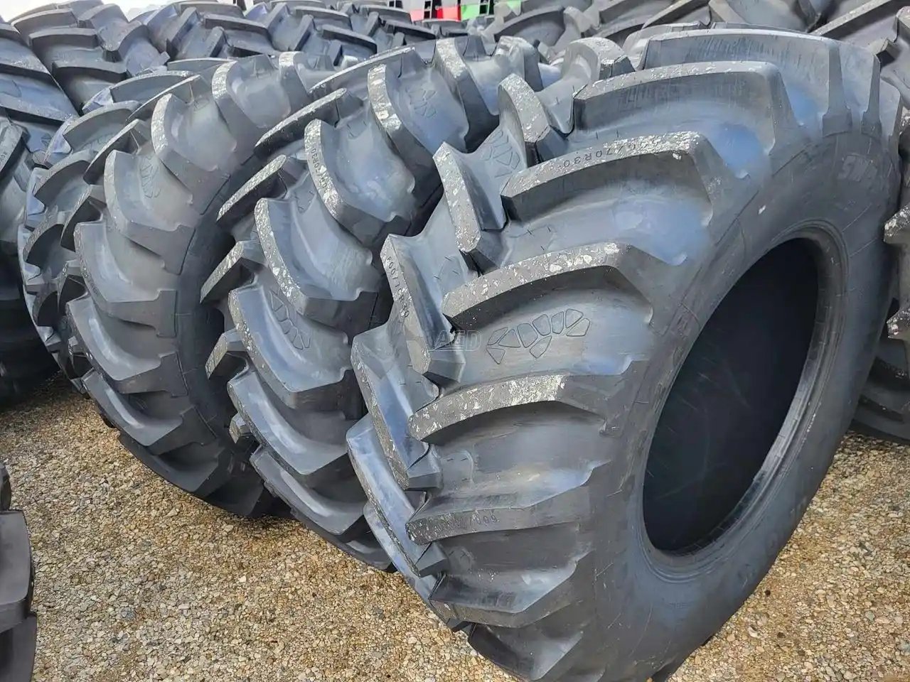 Uniglory 600/70R30 Pneus