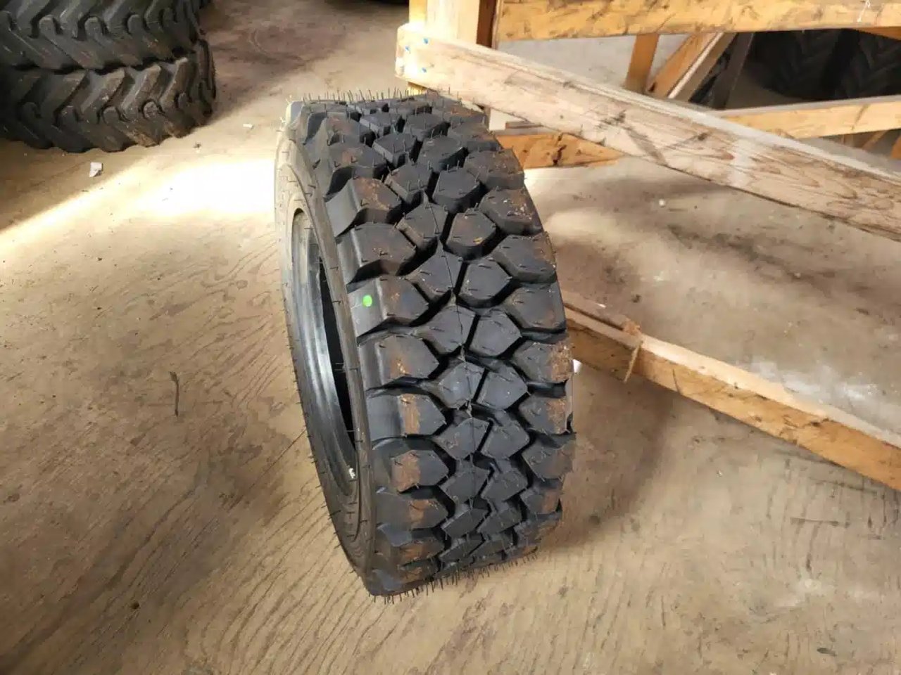 Petlas 10-16.5 Pneus