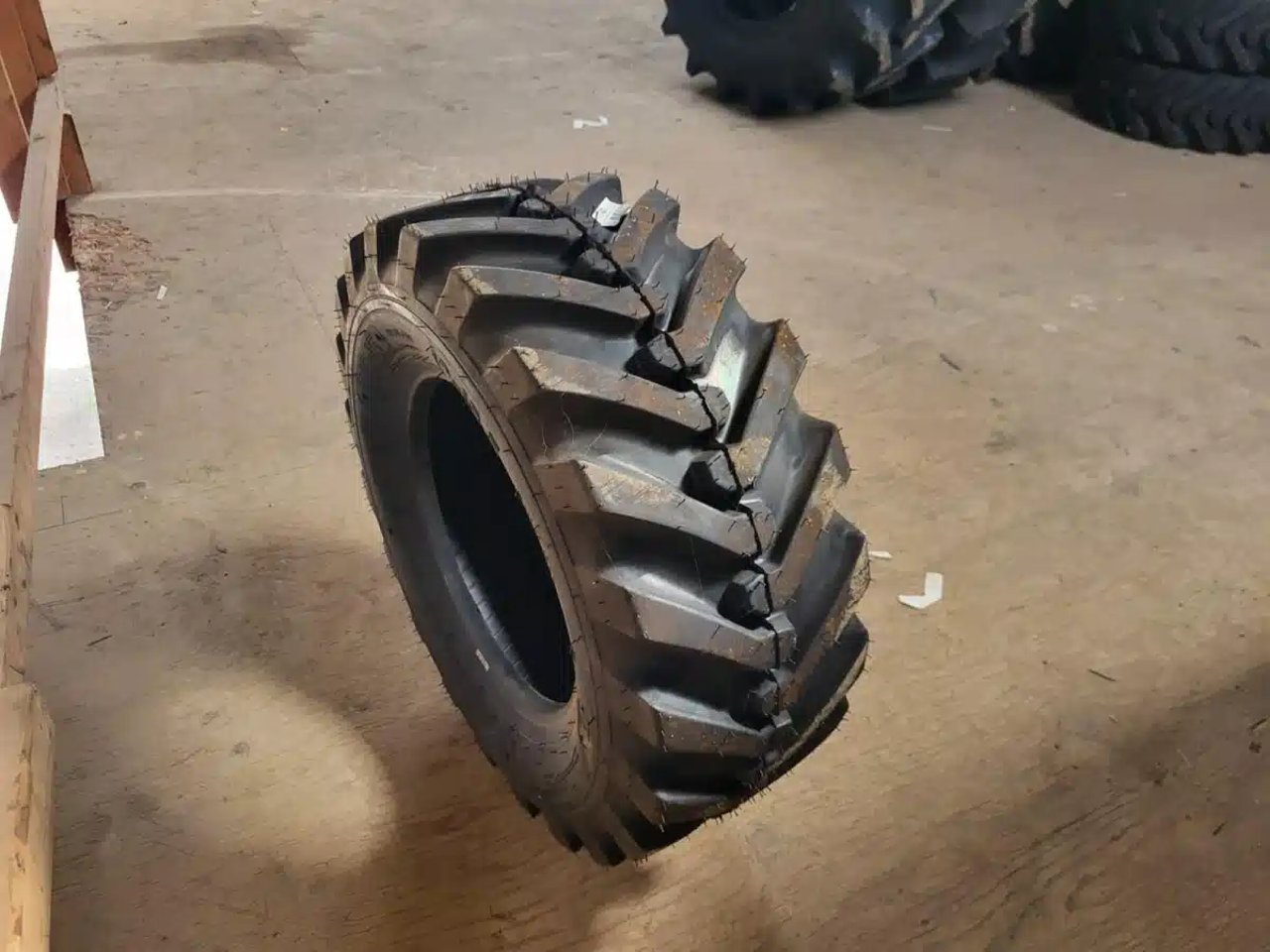 Petlas 12-16.5 Pneus
