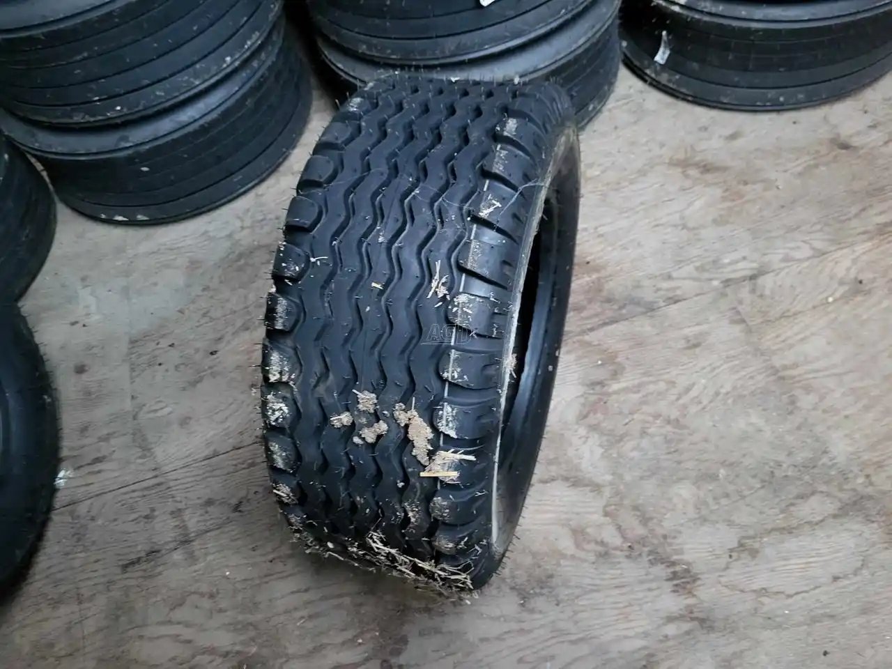 Petlas 10.5/65-16 Pneus