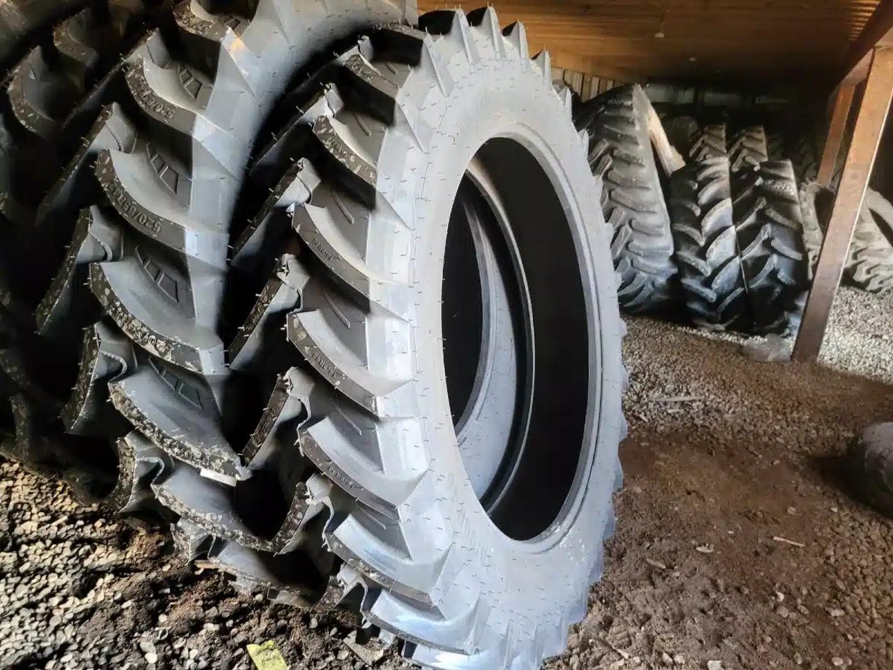 Petlas 380/90R46 Pneus
