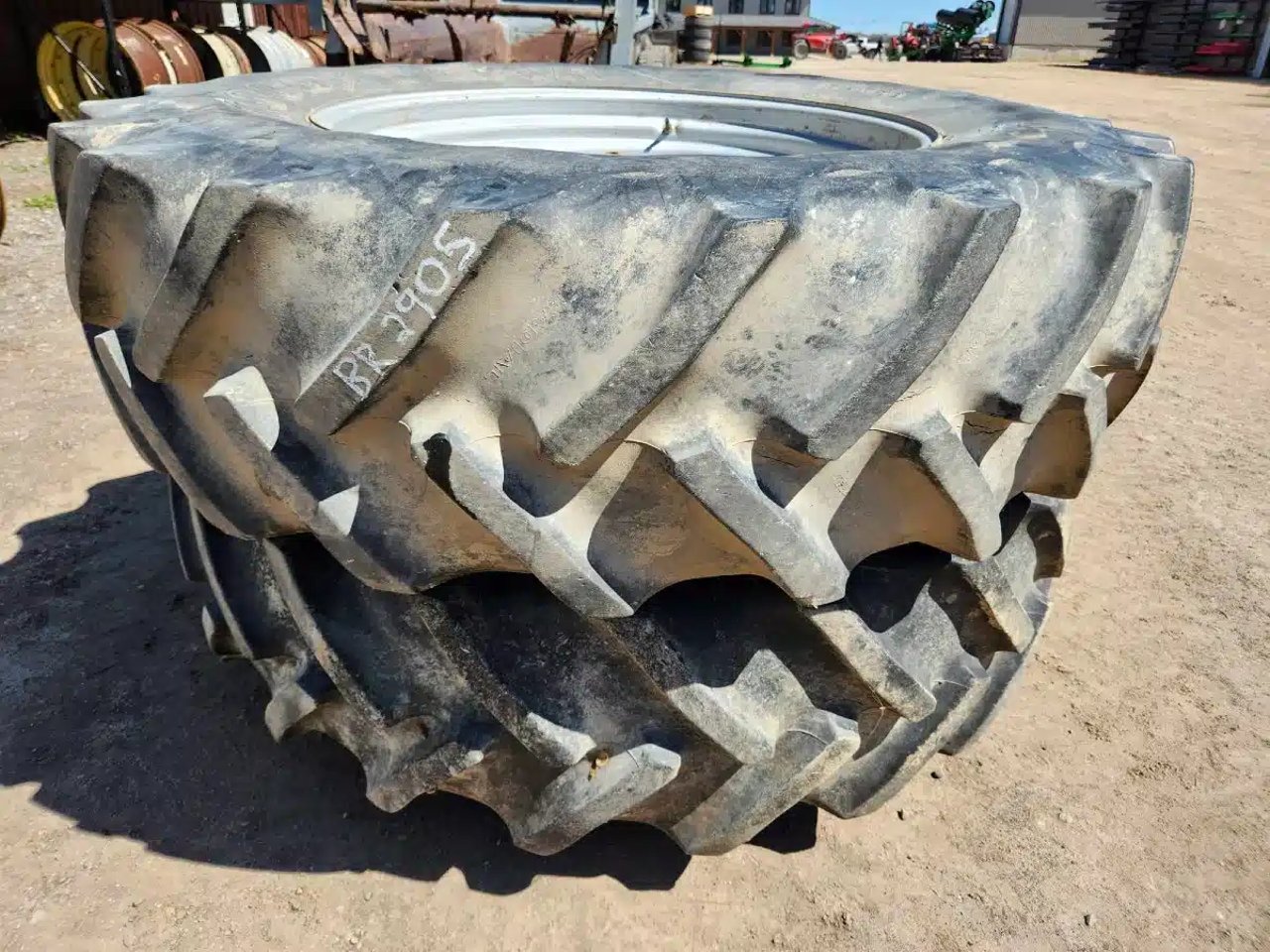 Goodyear 18.4X38 Pneus et roues