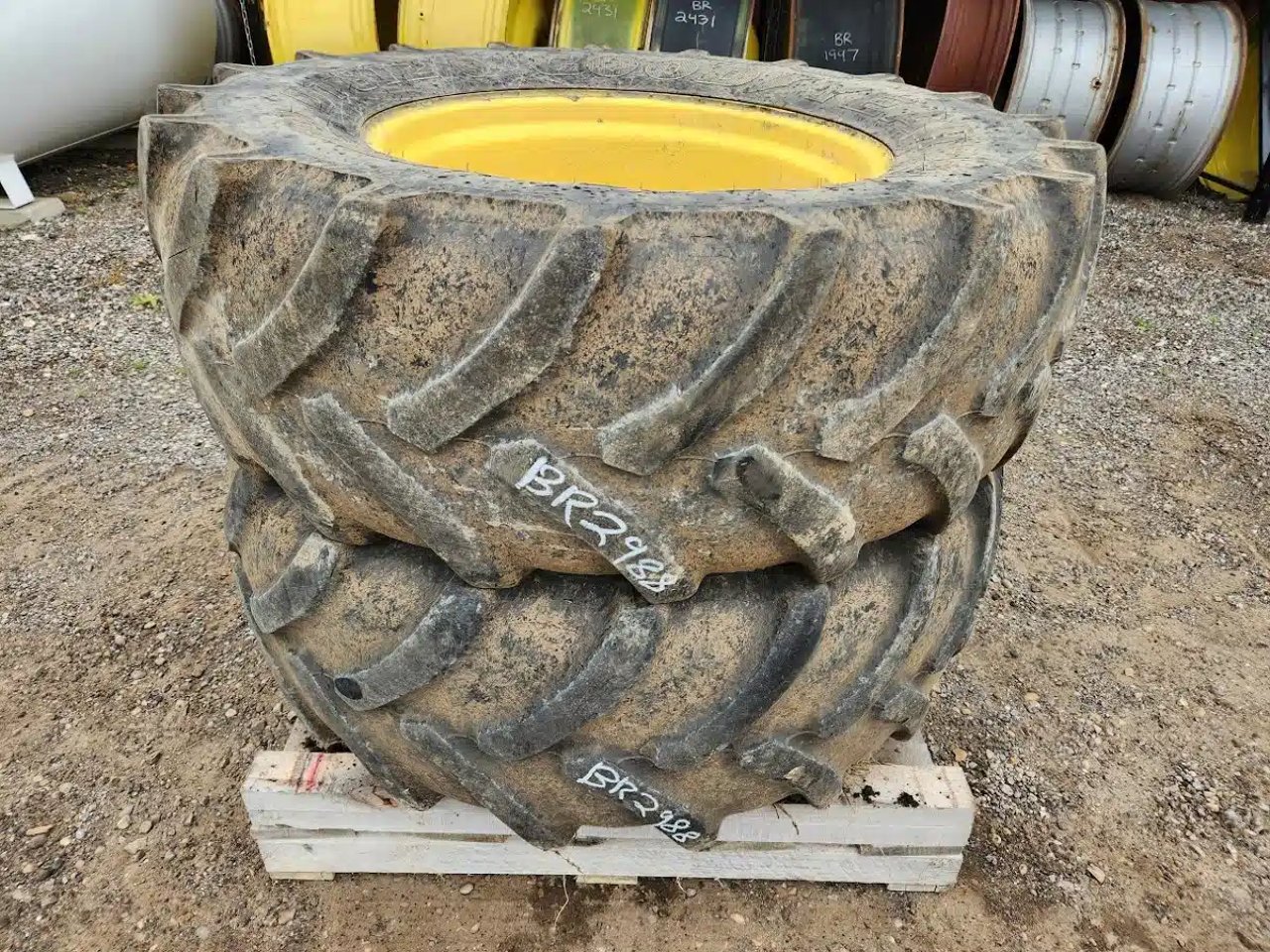 Firestone 420/70R28 Pneus