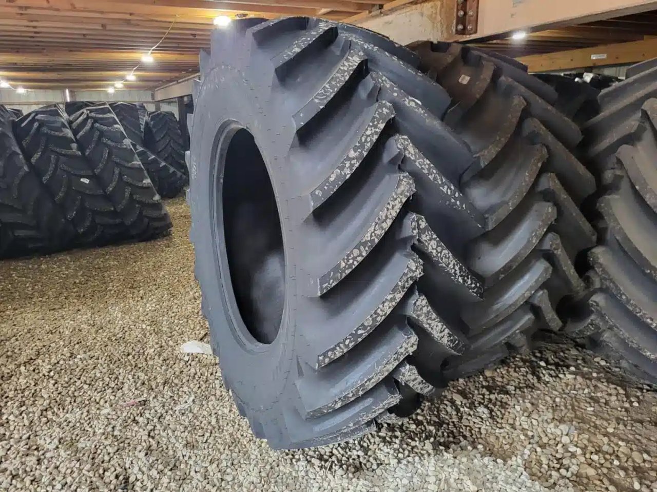 Petlas VF710/70R42 Pneus