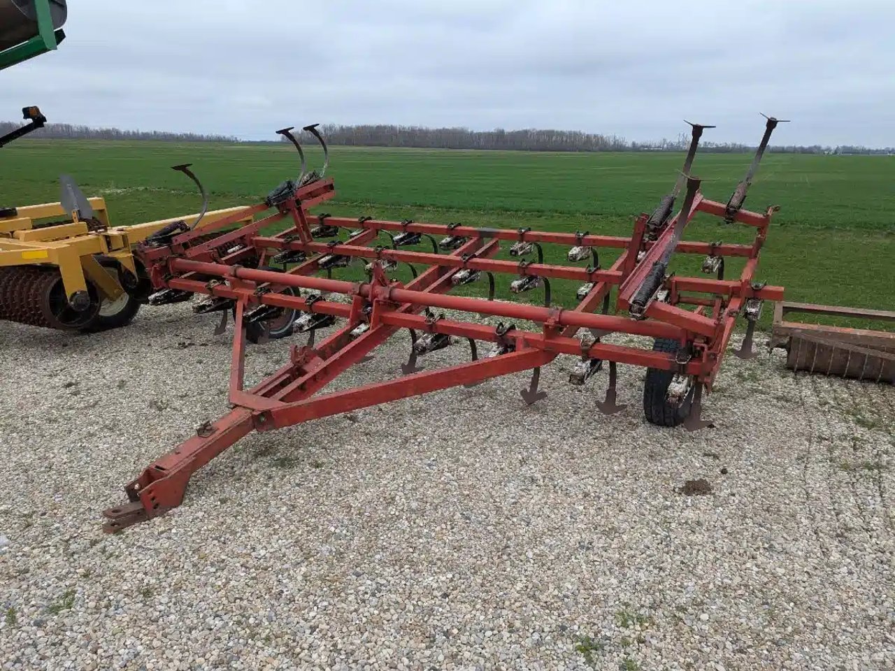 International 16FT Cultivateur