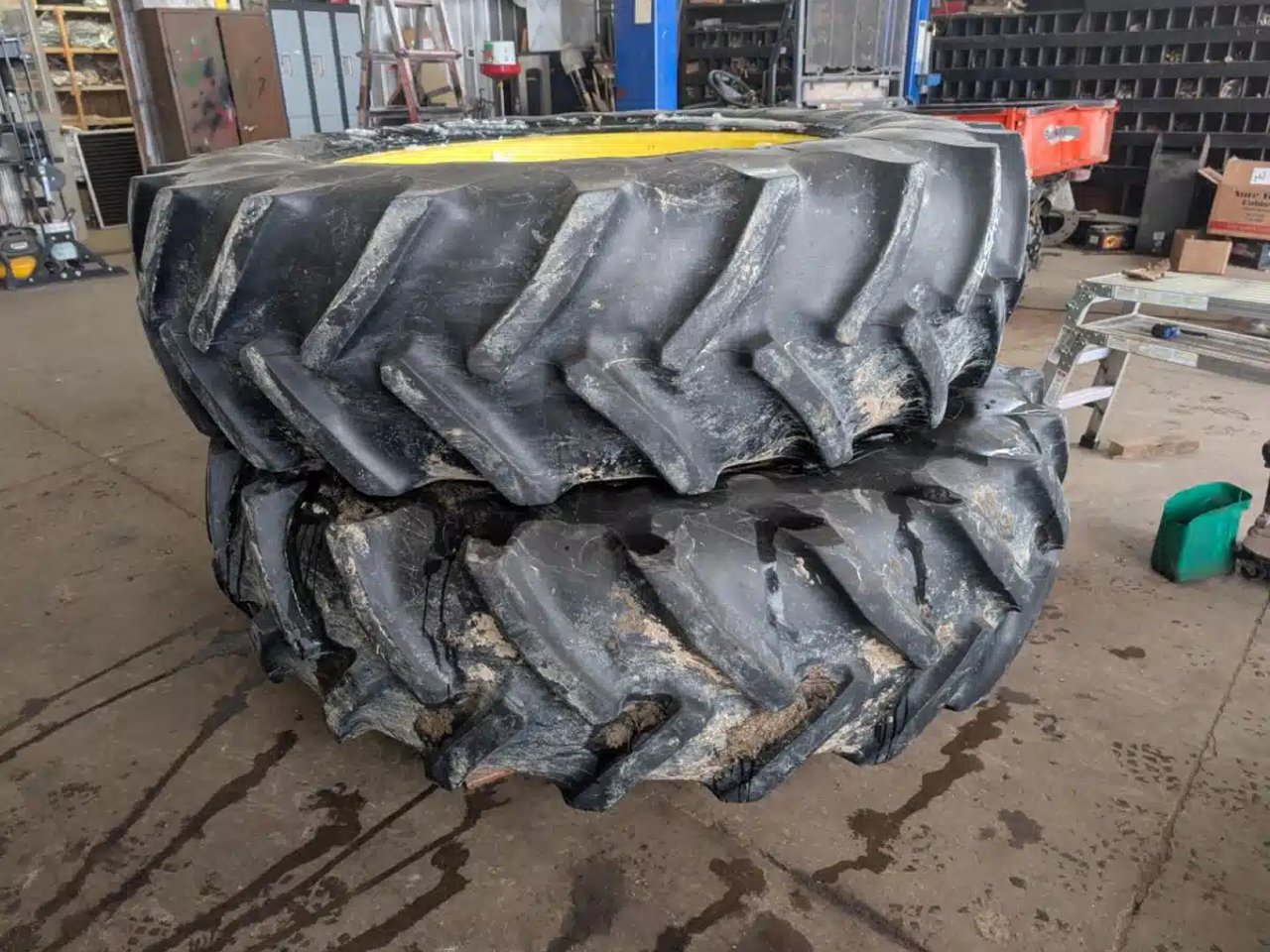 Goodyear 520/85R46 Pneus et roues