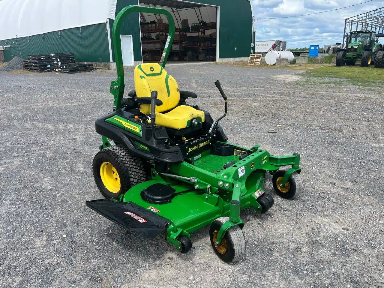 2023 John Deere Z970R Tondeuse à rayon de braquage zéro