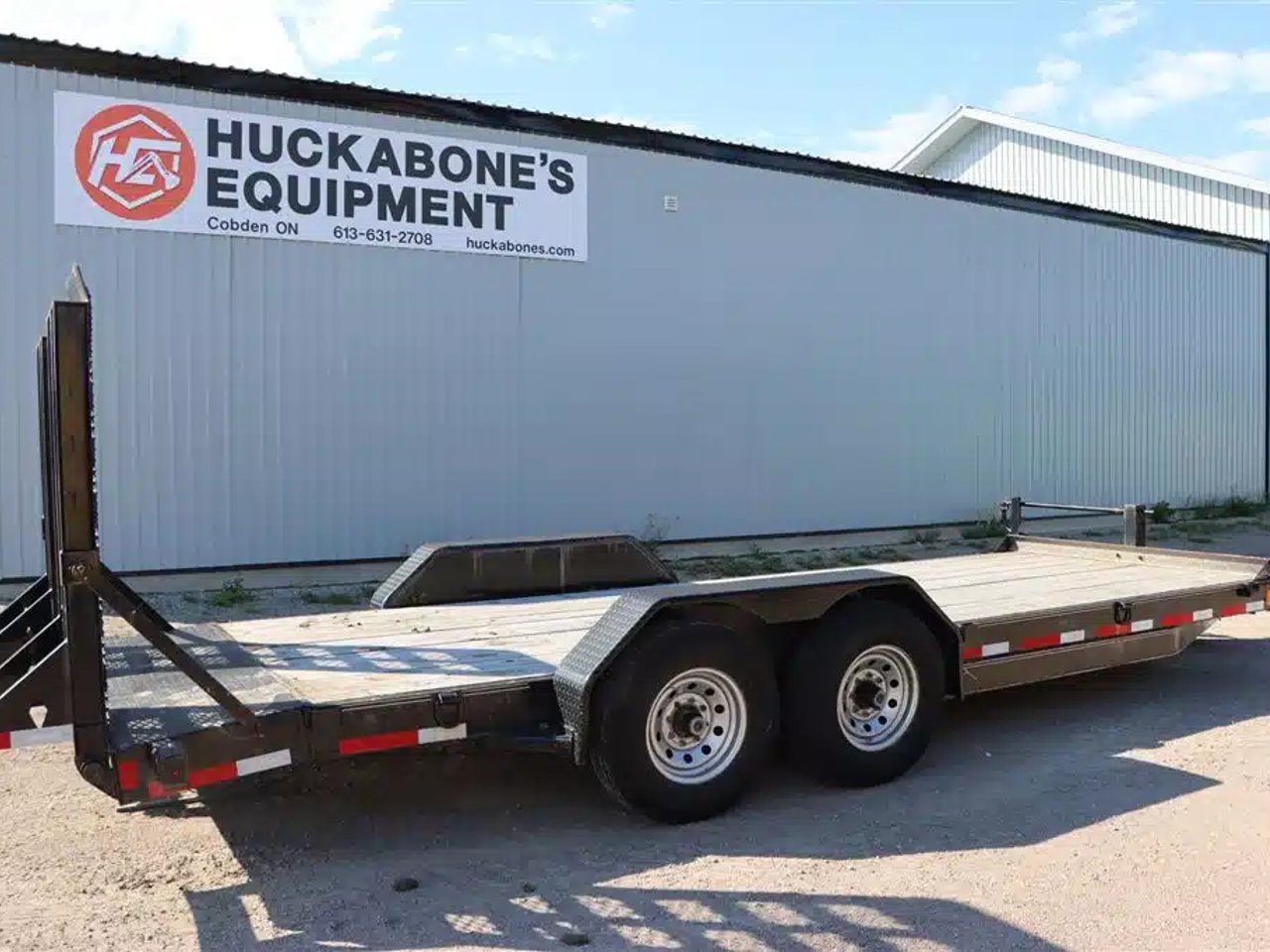 2017 Diamond C 18EEQ 20’ X 82" Trailer